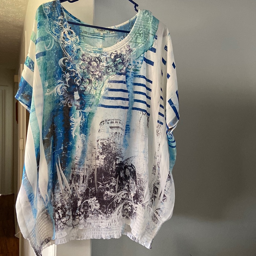 Women’s short sleeved shirt